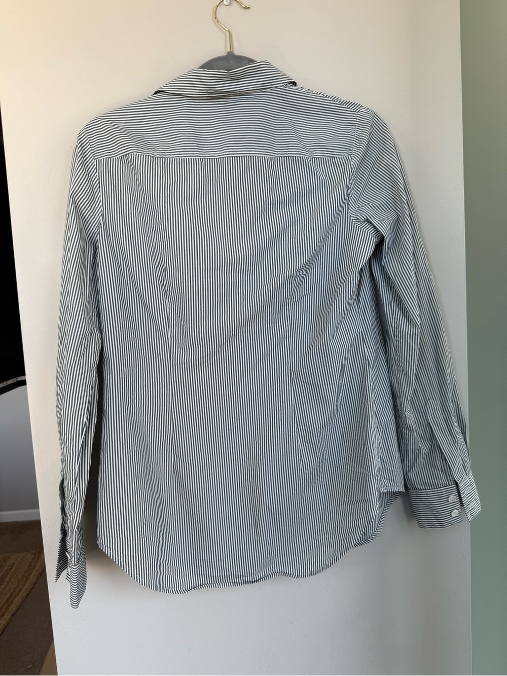 Theory Gray White Striped Button Down Shirt Size M - Picture 5 of 5